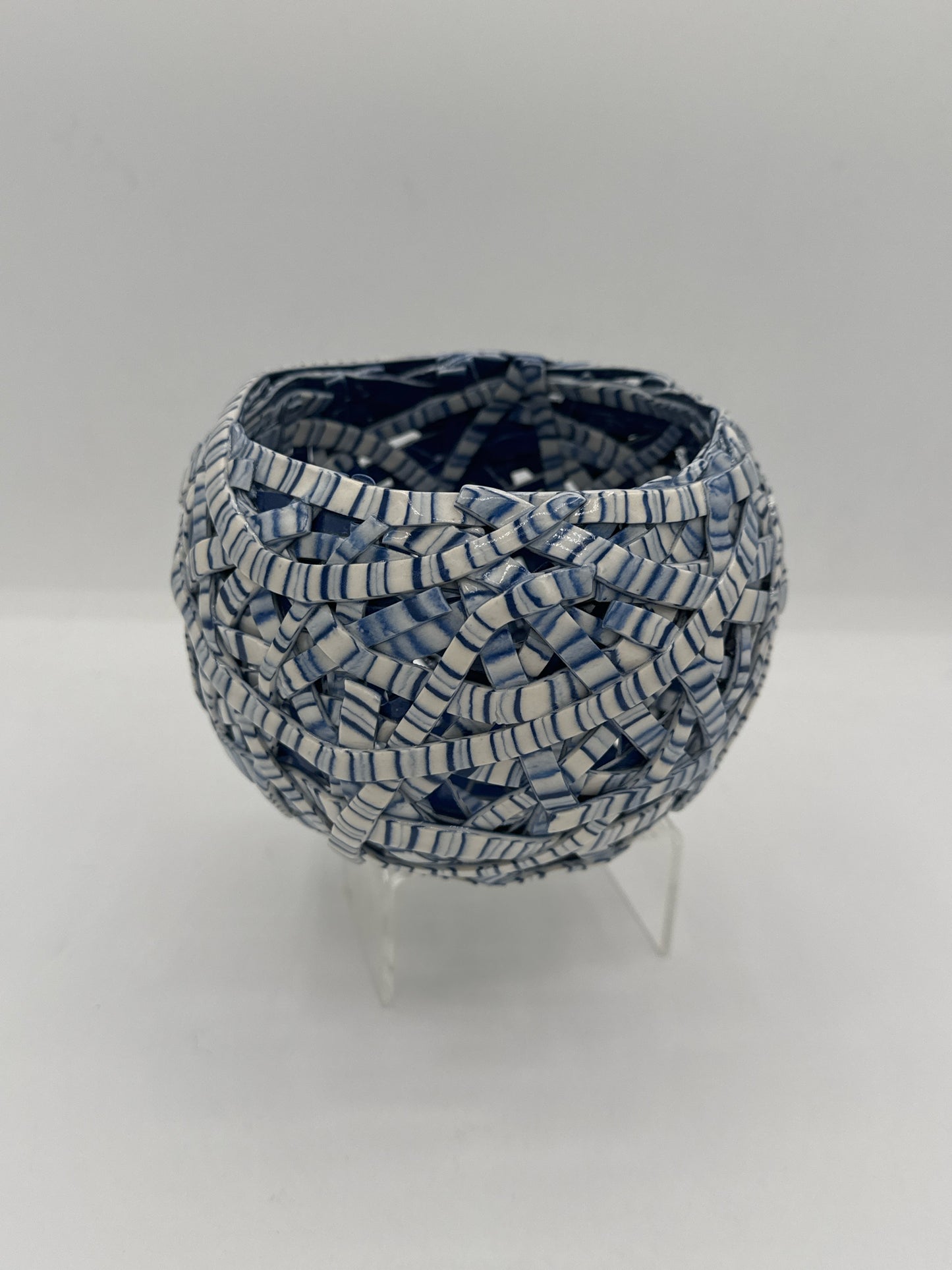 Smal Blue and White Tangle Basket