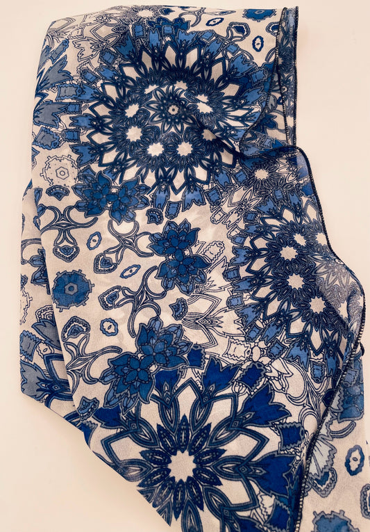 Poly Blue Wht Medallians