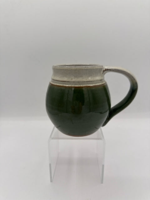 Medium Rounded Stoneware Mug - Dark Green