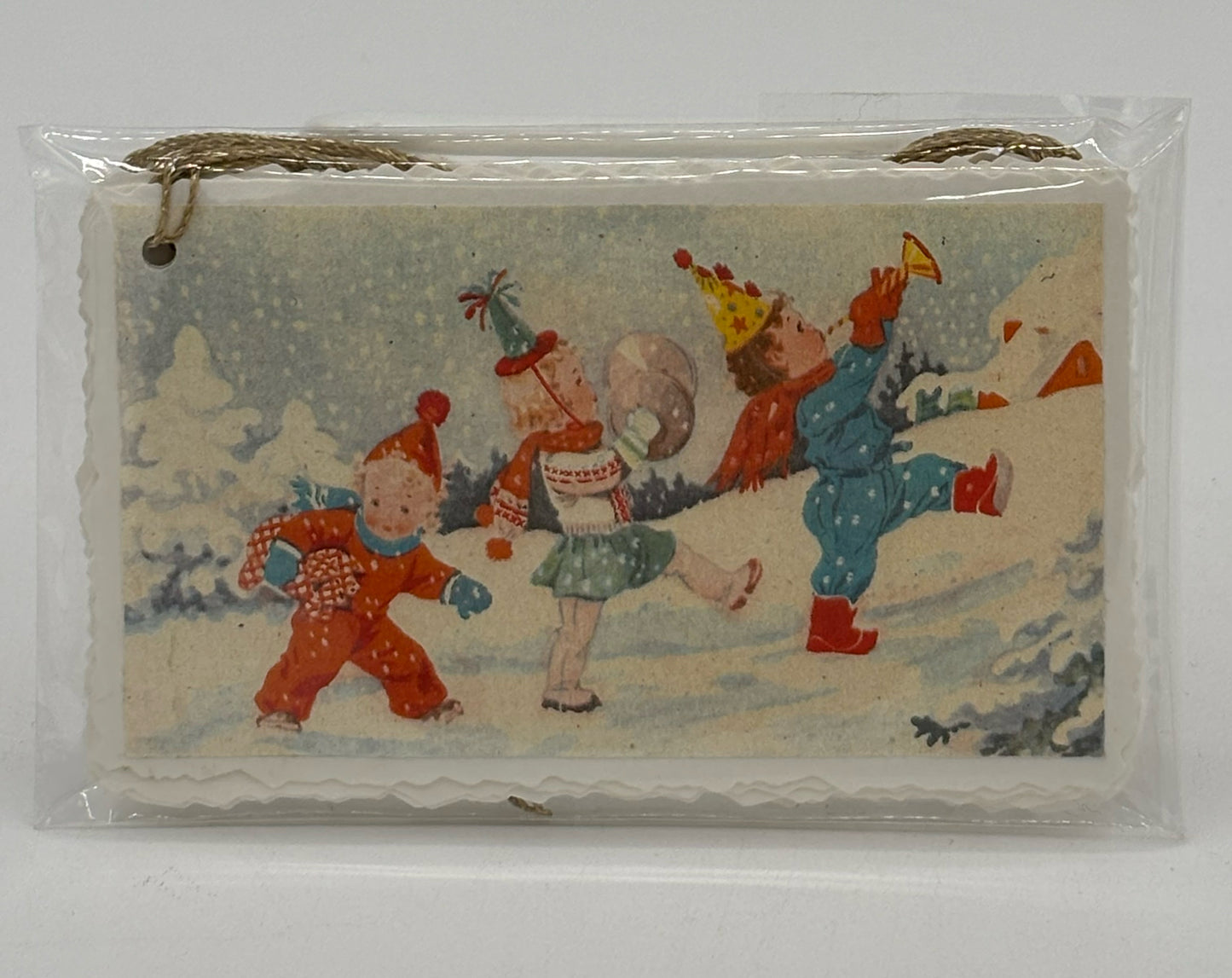 Kids March In Snow 10-Pack Christmas Tags