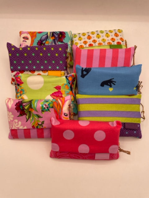 Personal Tissue Packet Holder