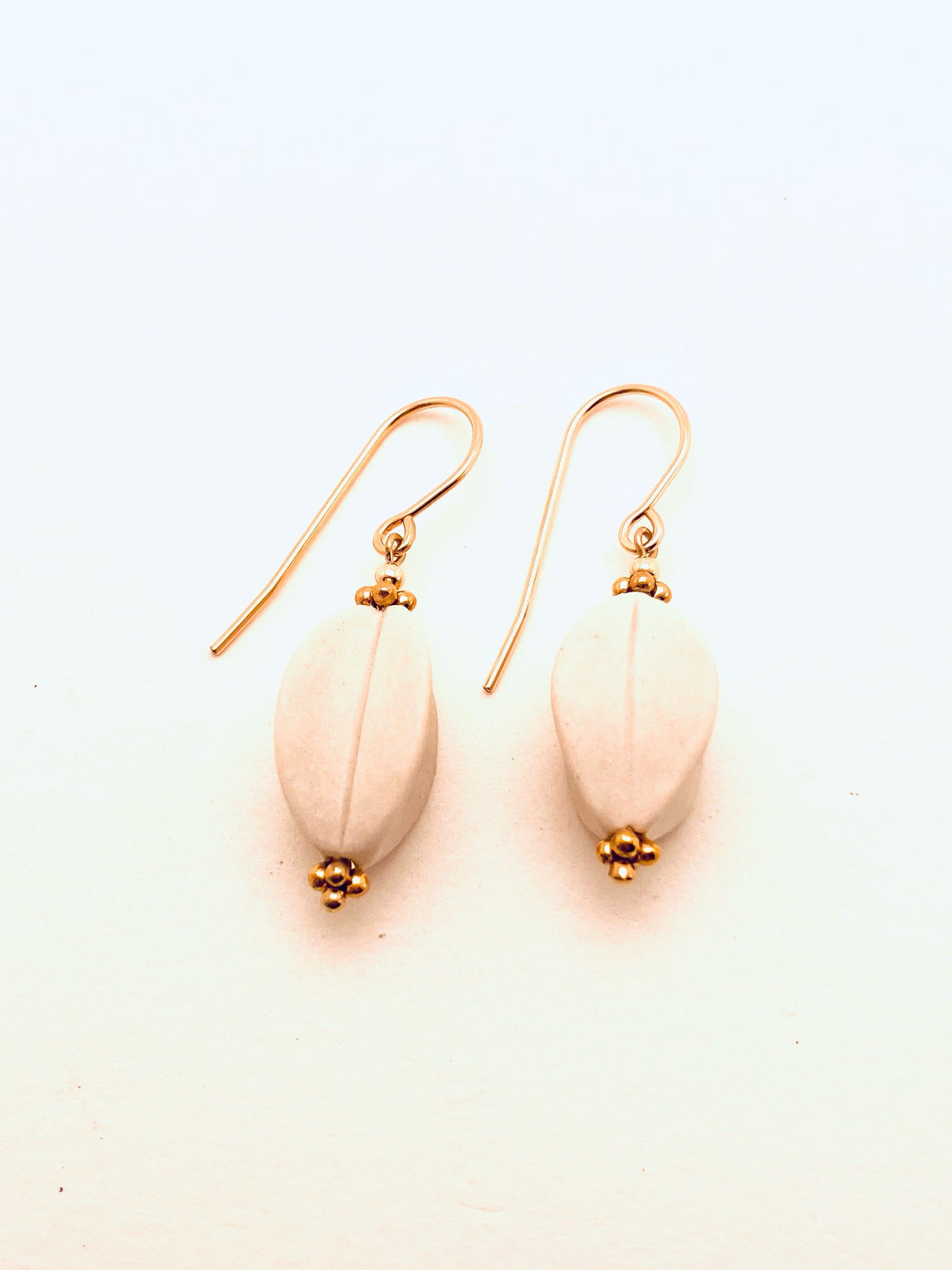 Magnora Earrings, White