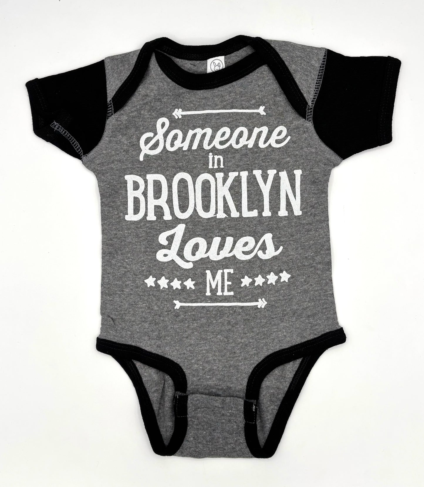 Someone in BK Loves Me Onesie 18M black/gray