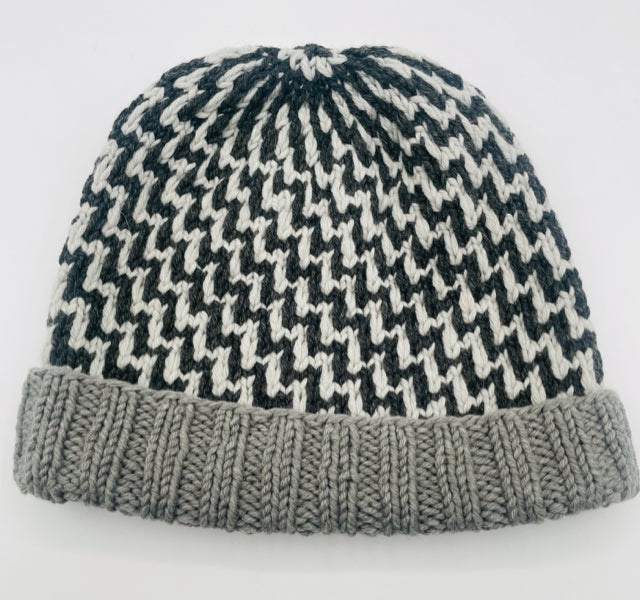 L/XL Gray Cashmere, Alpaca, and Wool Houndstooth Knit Hat