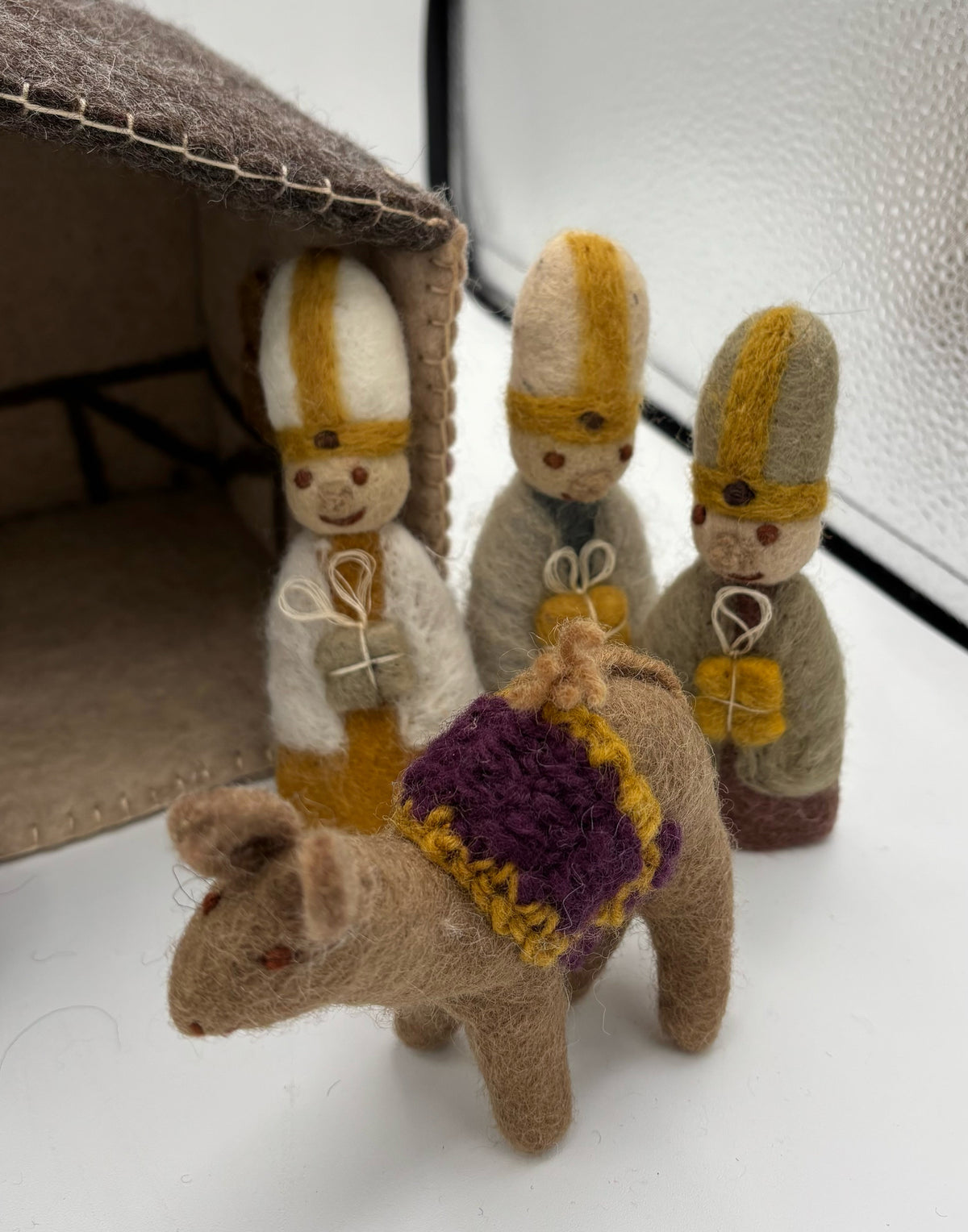Open Nativity