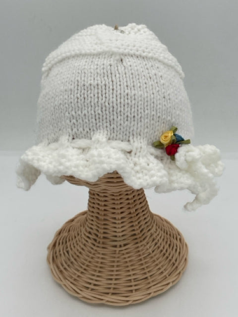 0-12 M White Acrylic Knitted Bonnet with Rosettes