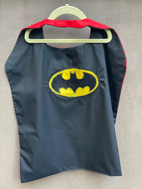 Red Suphero Reversible Cape (Super/Bat)