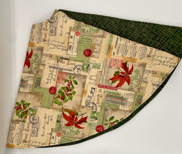 Postcard Pattern on Green and Gold Christmas Tree Skirt