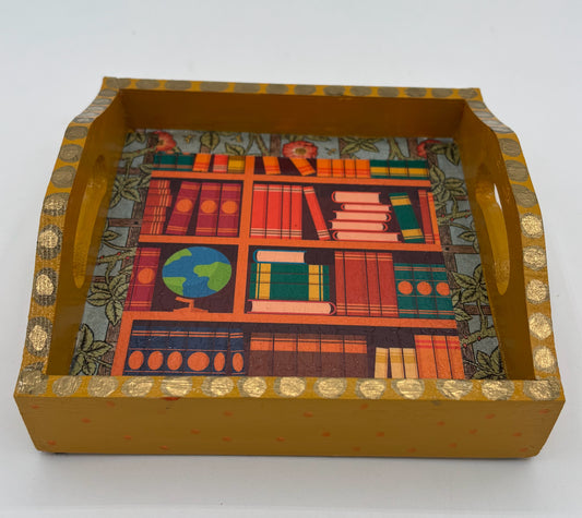 Trinket Tray with Bookshelves Design