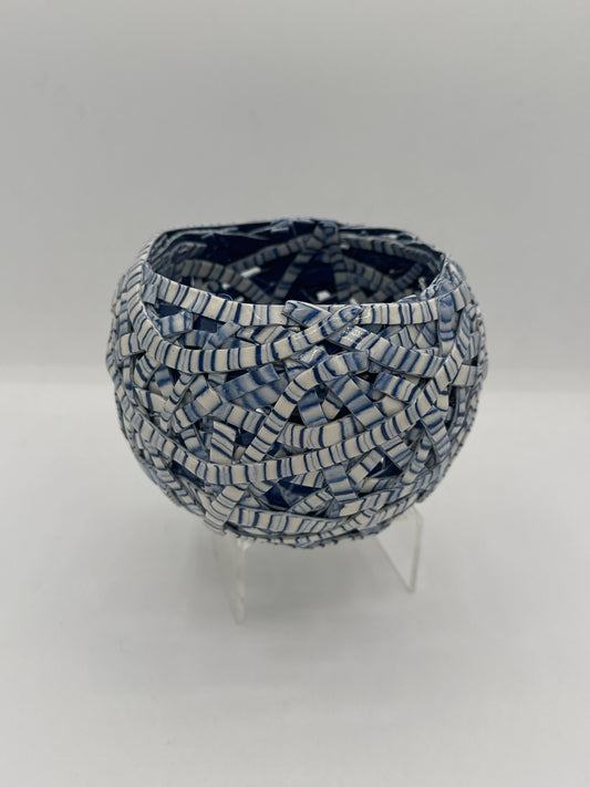 Smal Blue and White Tangle Basket