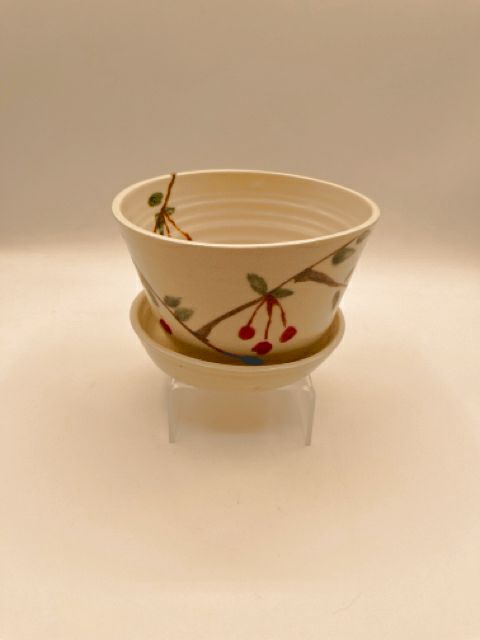 Porcelain Berry Bowl