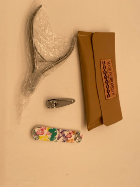 Manicure Kit in a Leather Pouch