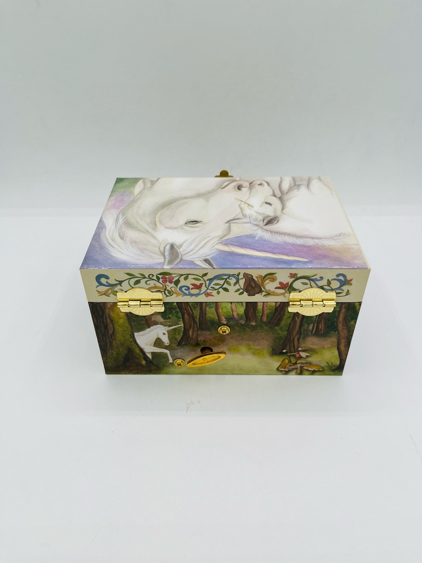 Gentle Unicorn Music Box