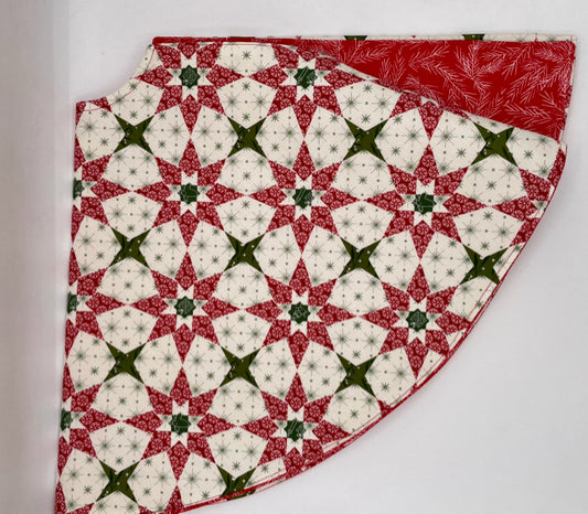 Red And Olive Green Star on Red Fronds Christmas Tree Skirt