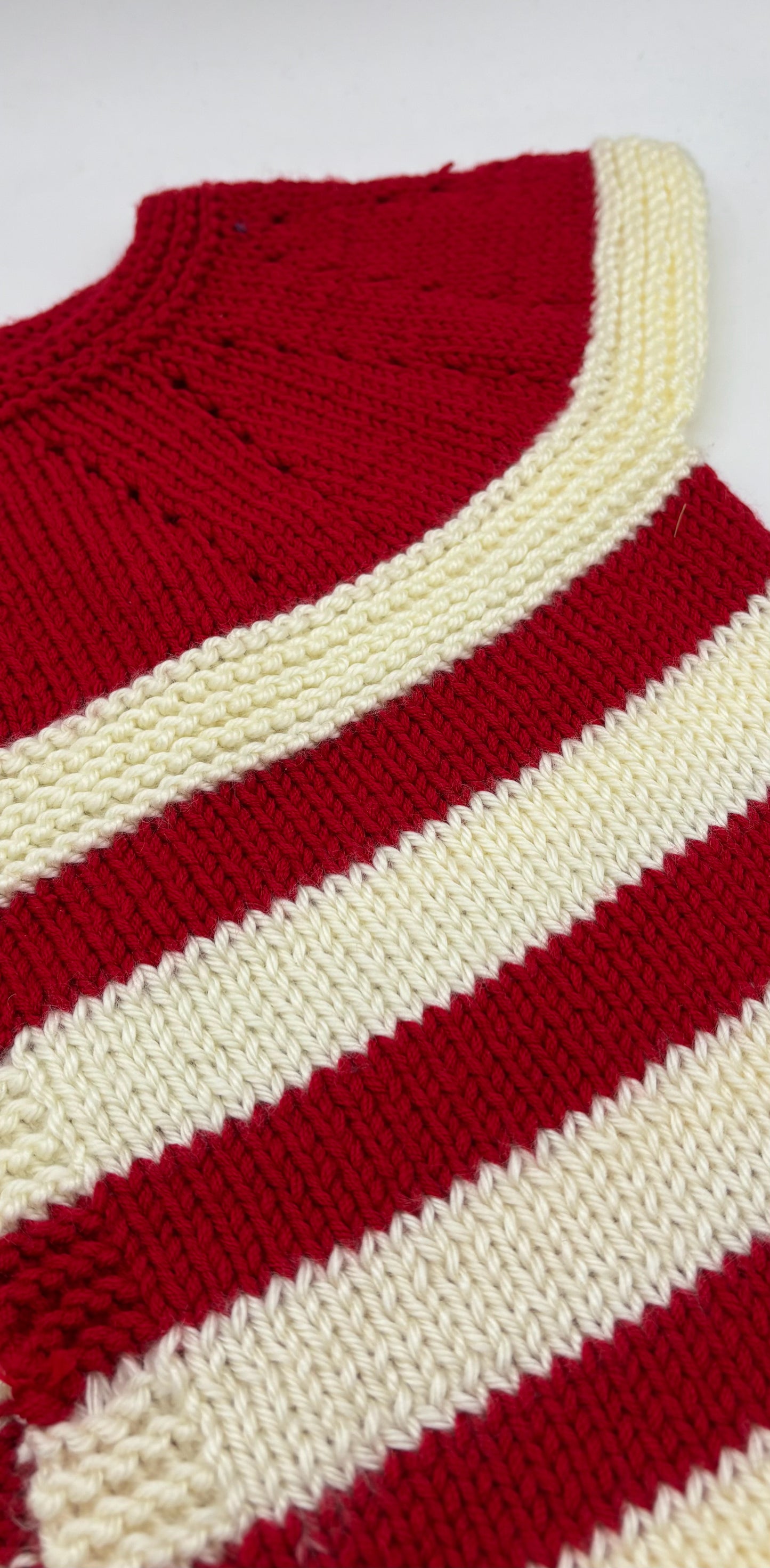 4 Y Red & White Acrylic Knit Short Sleeve Sweater