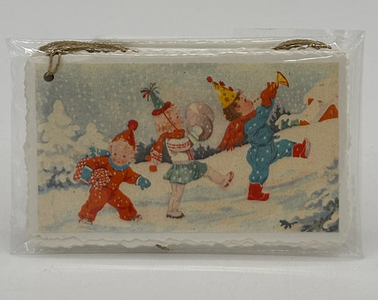 Kids March In Snow 10-Pack Christmas Tags