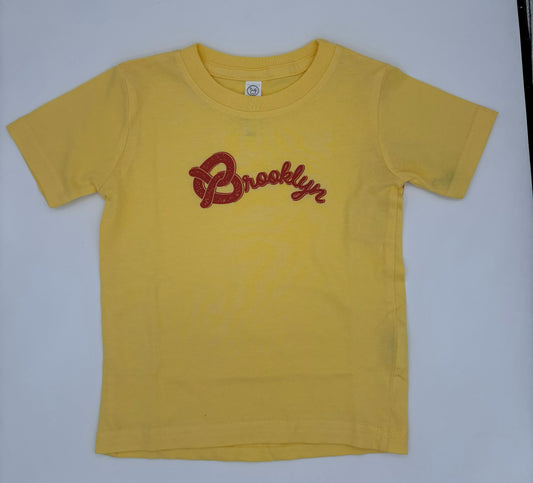 Brooklyn Pretzel T yellow size 5-6 Y