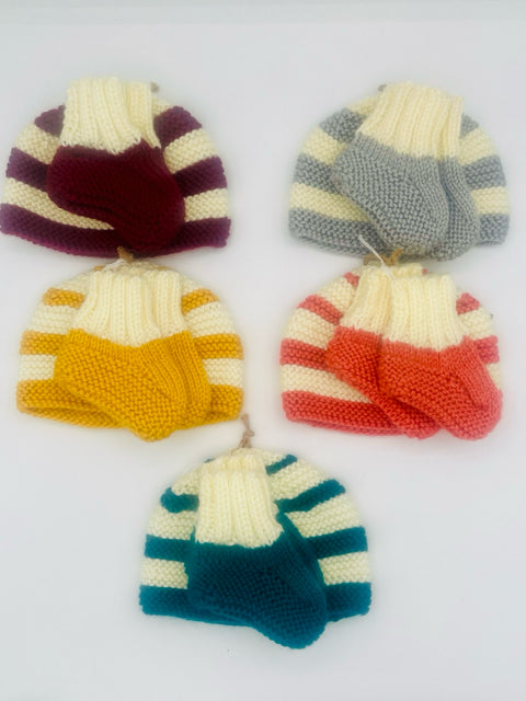 0-6 M Acrylic Knit Stripe Beanie and Bootie Set
