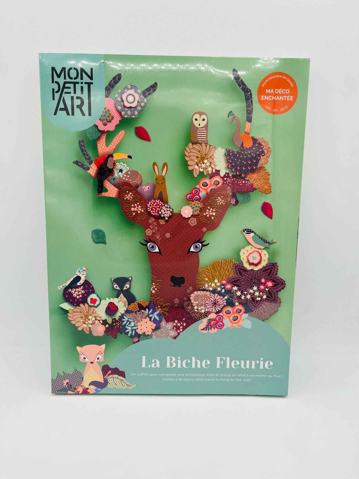 La Biche Fleurie (Wall Decor Kit)