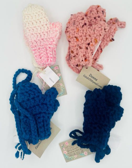 2-4 Y Acrylic and Wool Blend Crochet Mittens