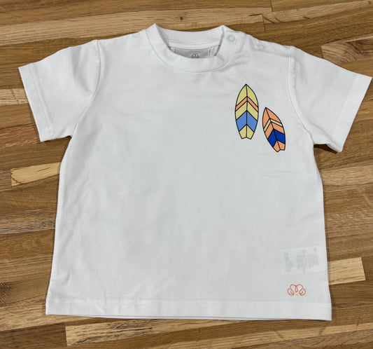18 M White T-Shirt with Surfboards