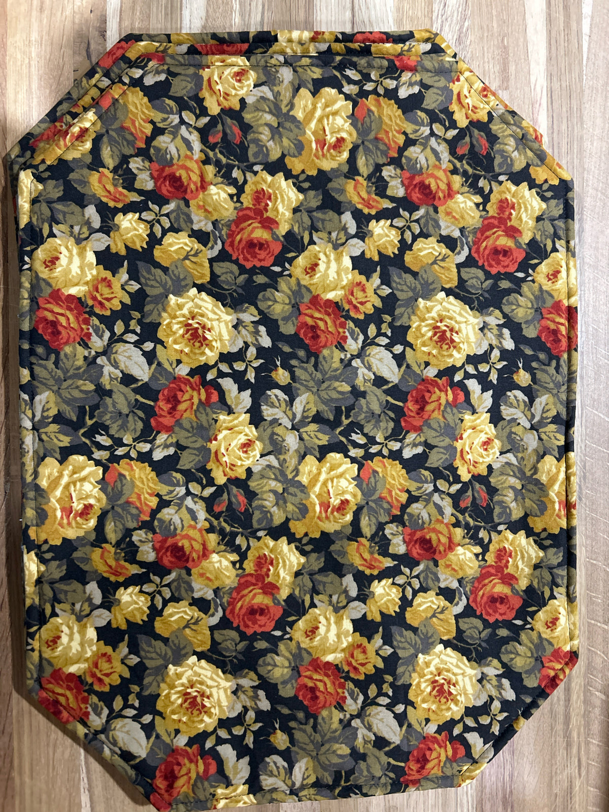 Set of 4 Placemats -  dark floral/black beige guilded design
