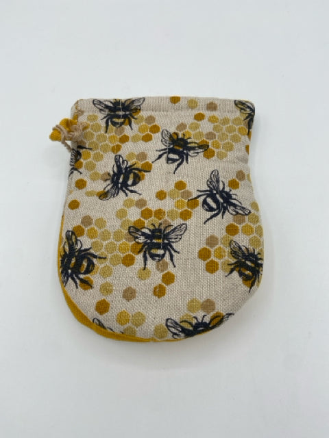 Bees Oven Mitt