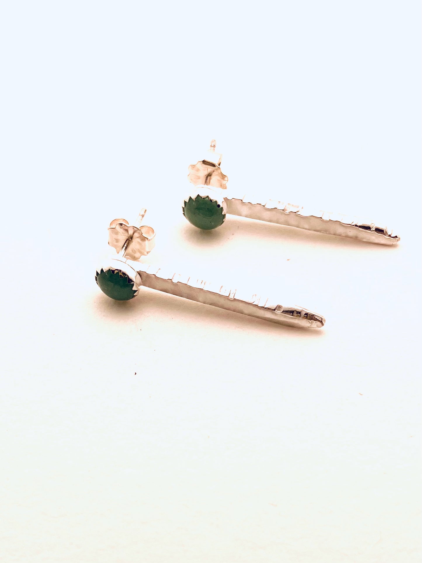 Dagger Studs with 5 mm Aventurine