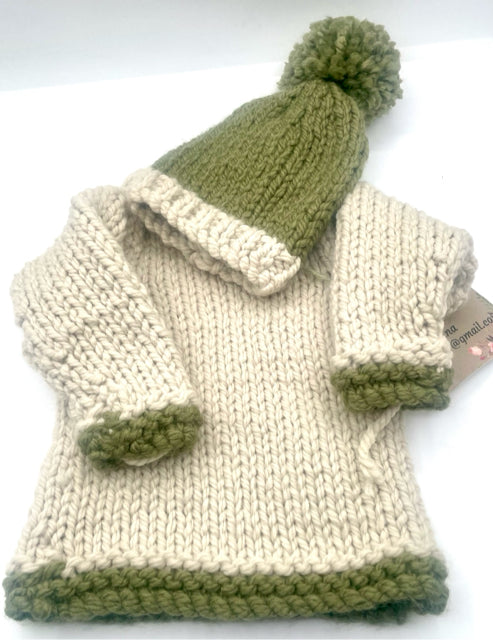 12 M Stone and Green Acrylic and Wool Blend Chunky Knit Pulliver with Hat