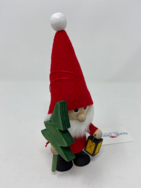 Santa with Tree and Lantern