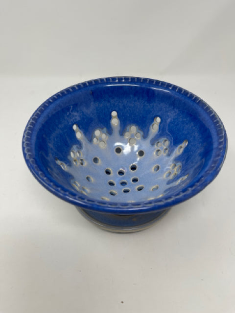 Berry Bowl with Saucer