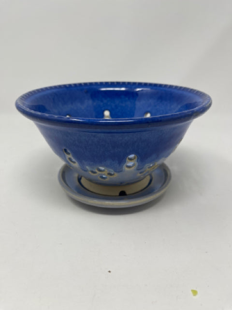 Berry Bowl with Saucer
