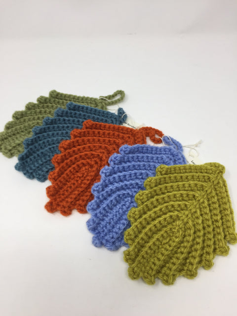 Acrylic Knit Leaf Scrubbie